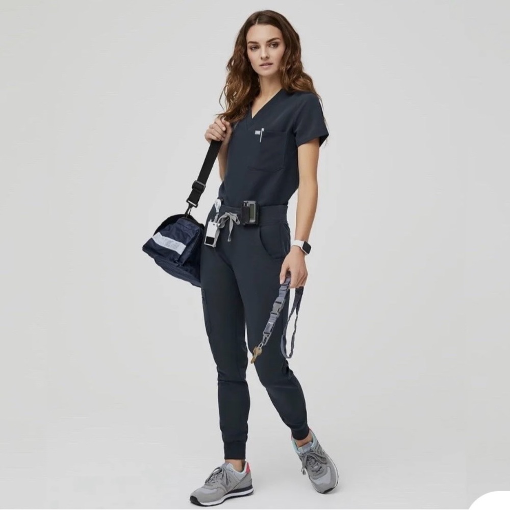 Figs Scrubs- Catarina One Pocket Scrub Top and Zamora Jogger in Dark Harbor